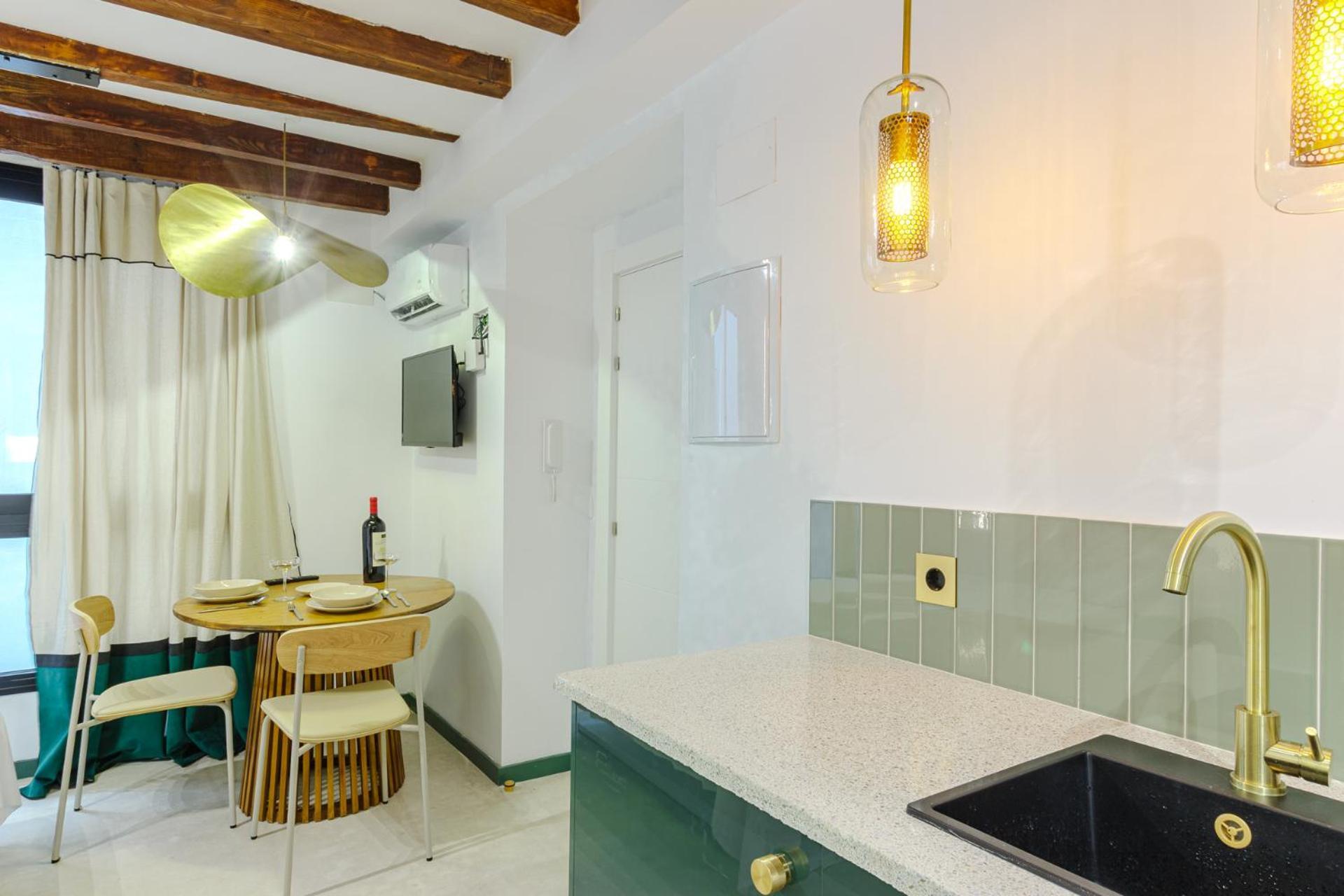 Refined And Practical Studio In Historic Center Of Alicante Exterior photo