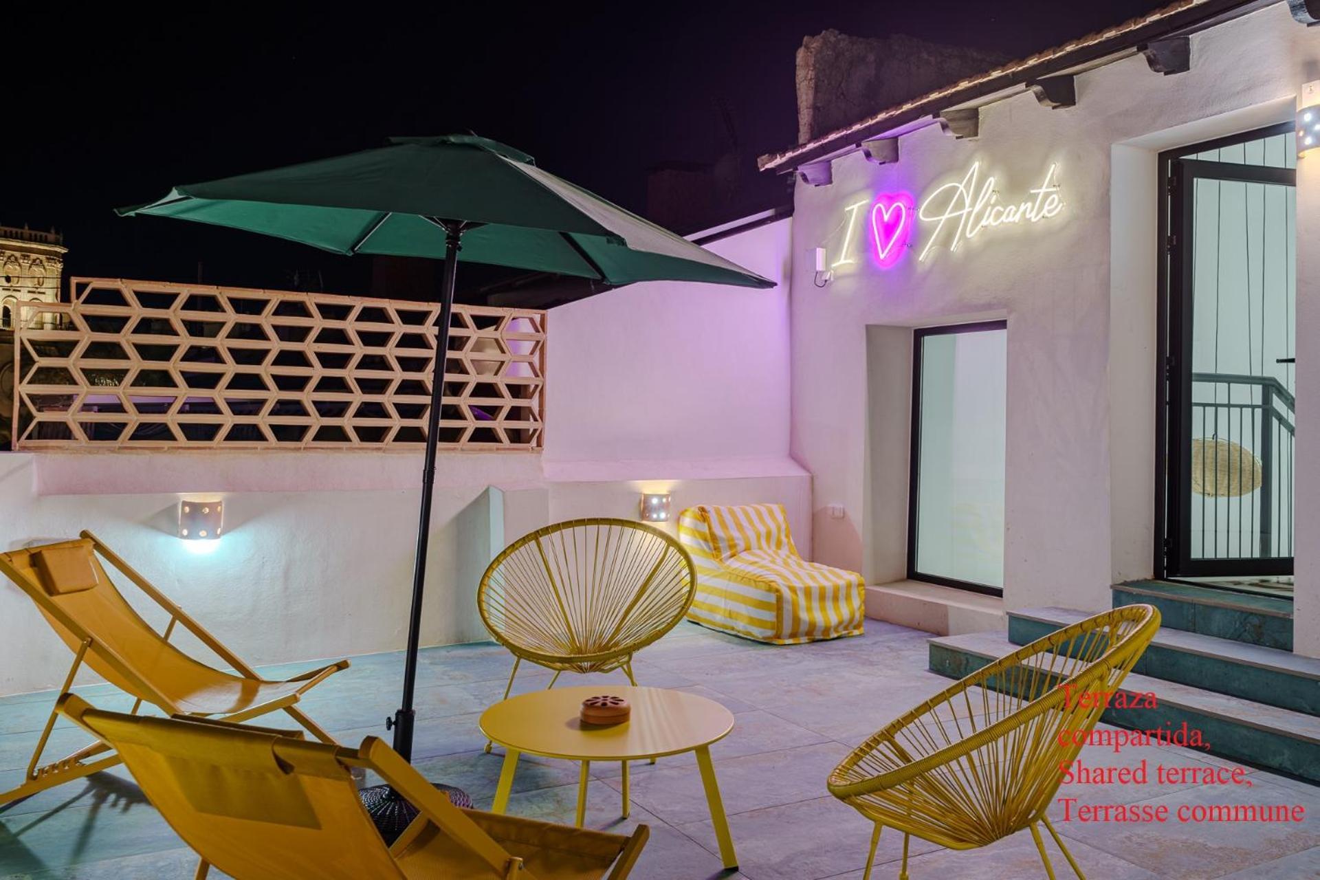 Refined And Practical Studio In Historic Center Of Alicante Exterior photo