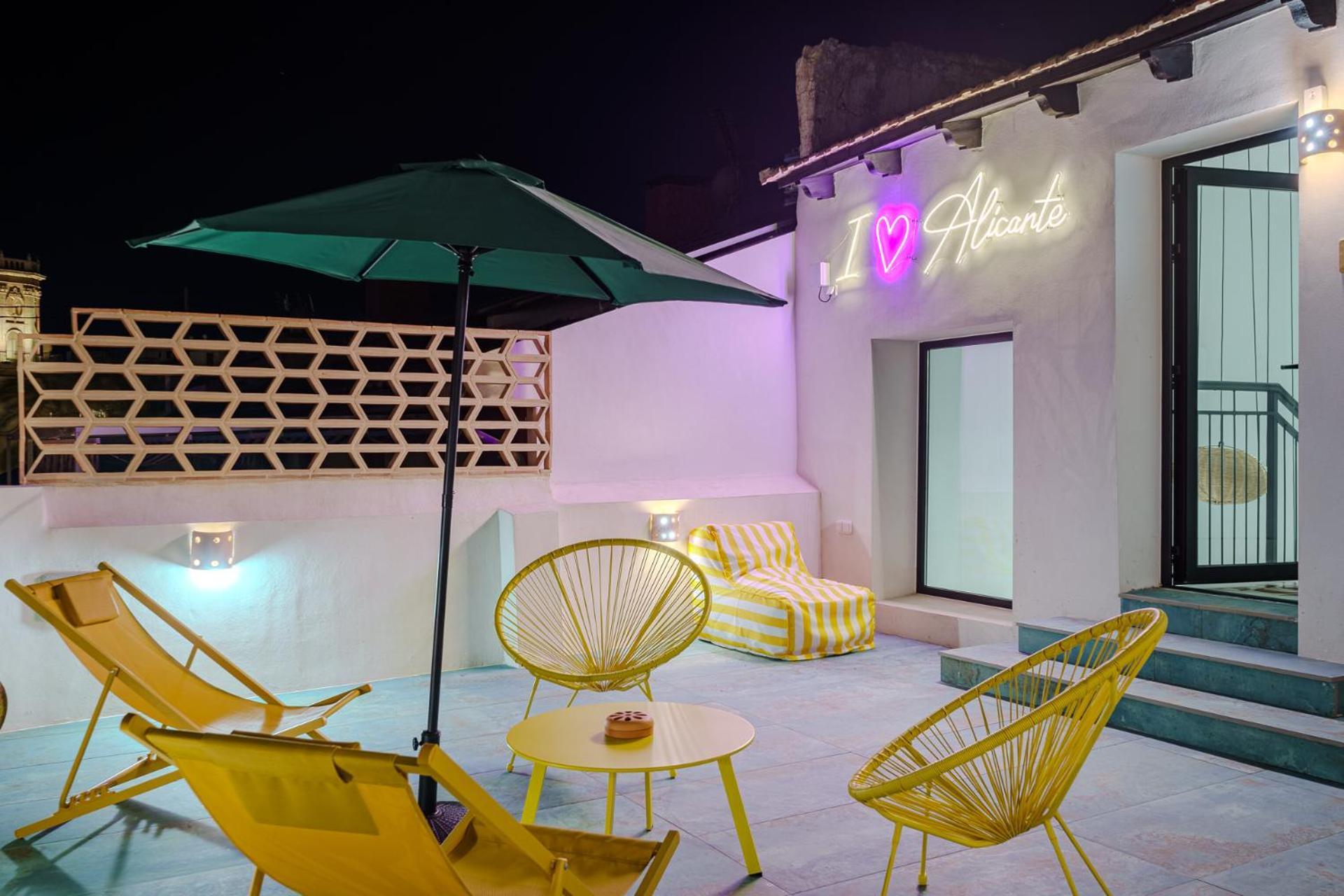 Refined And Practical Studio In Historic Center Of Alicante Exterior photo